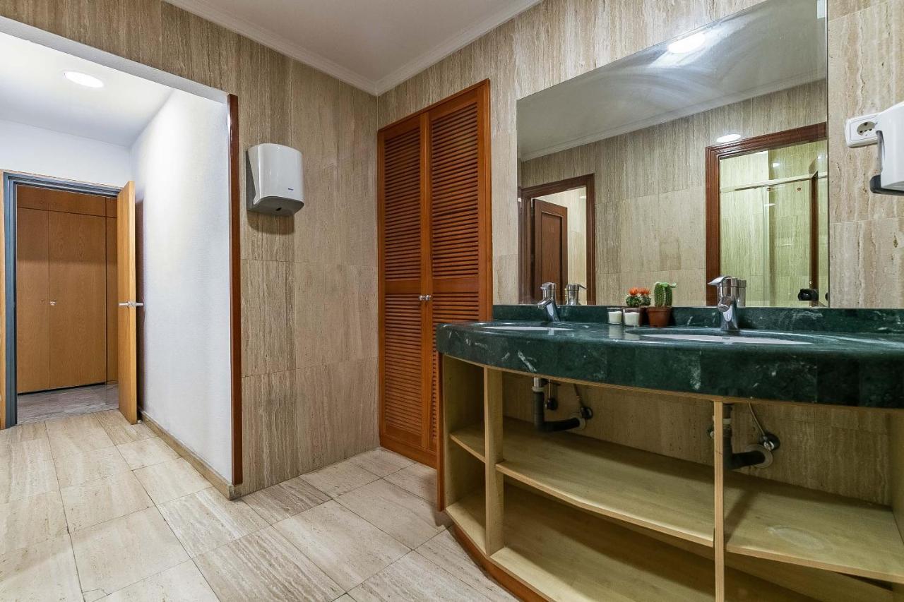 Grand Soho Ofihouse Malaga Appartamento Esterno foto